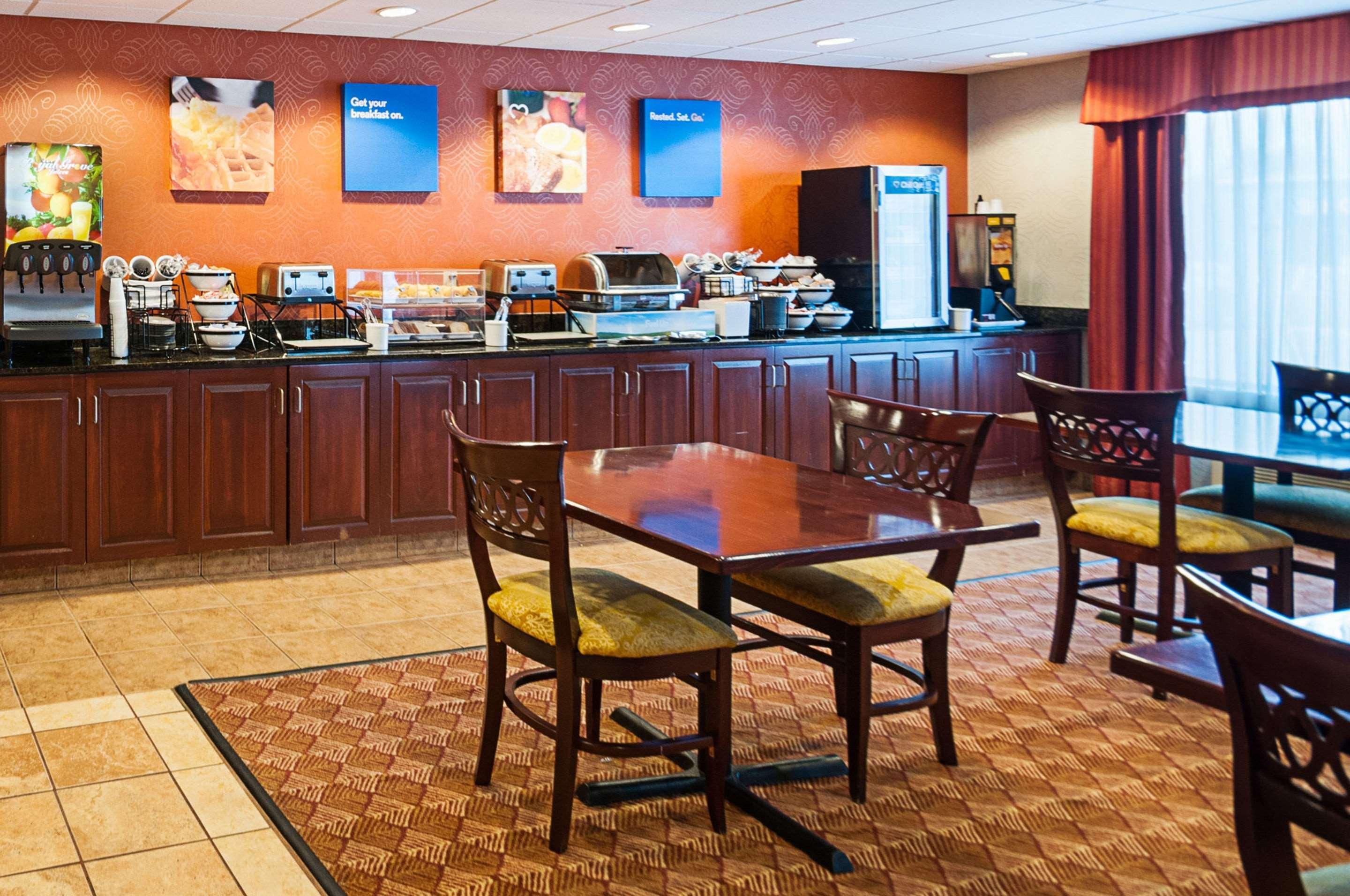 Comfort Inn & Suites Cambridge Eksteriør billede