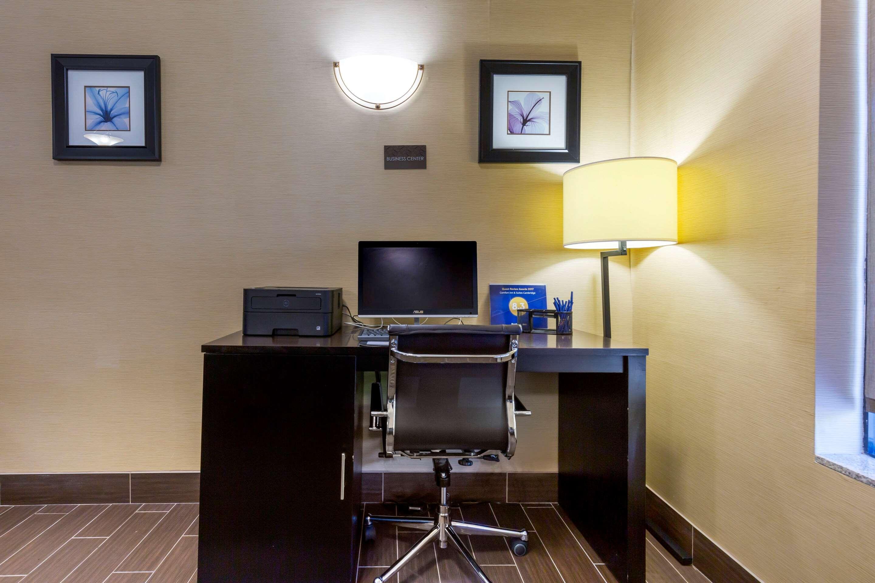 Comfort Inn & Suites Cambridge Eksteriør billede